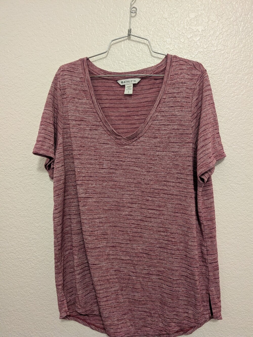 Athleta Breezy Scoop V Neck Tee Size Large Pink